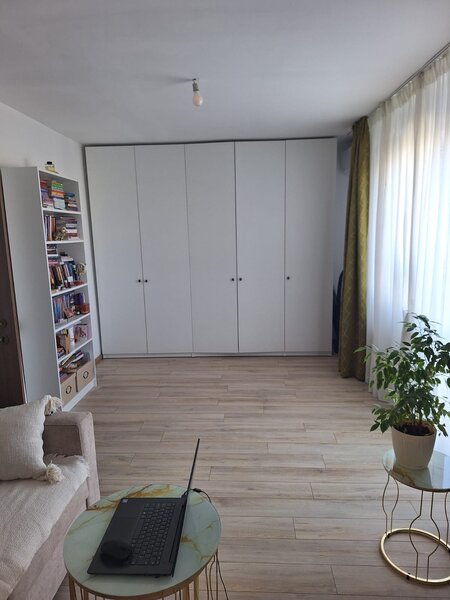 Salaj, stradal, 15 minute Piata Unirii.